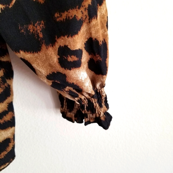 LEOPARD PRINT OFF SHOULDER BLOUSE - Picture 5 of 6